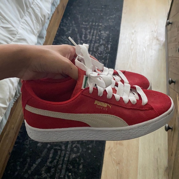 Red puma suede shoes KIDS - Picture 2 of 6